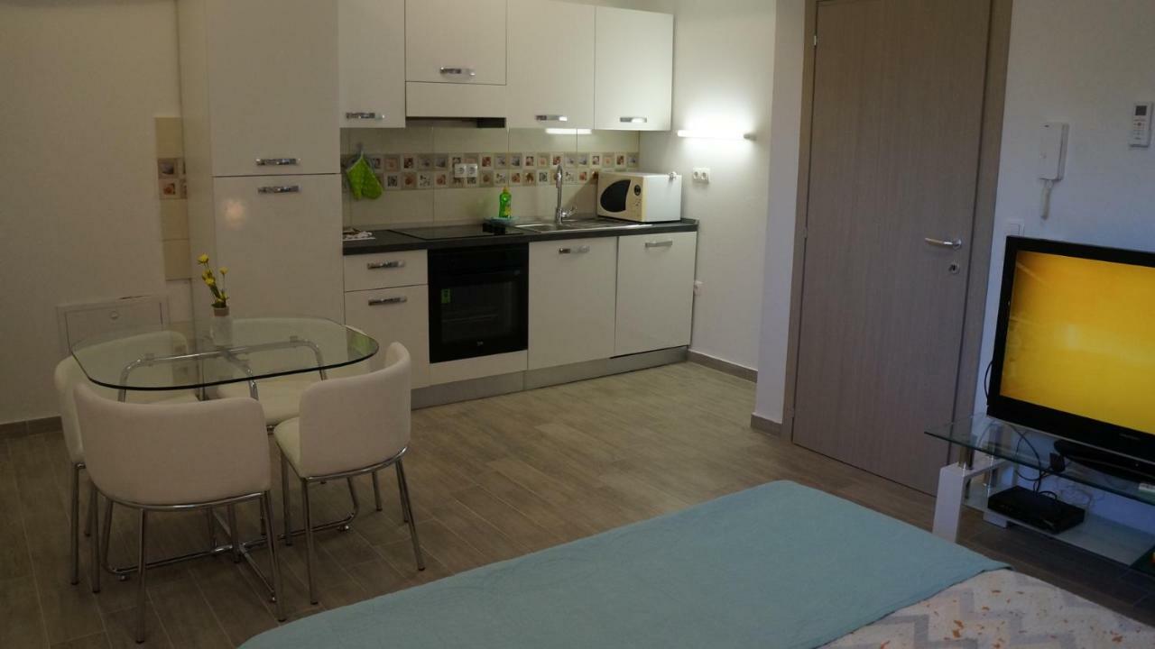 Apartmani Filip Zadar Diklo Buitenkant foto